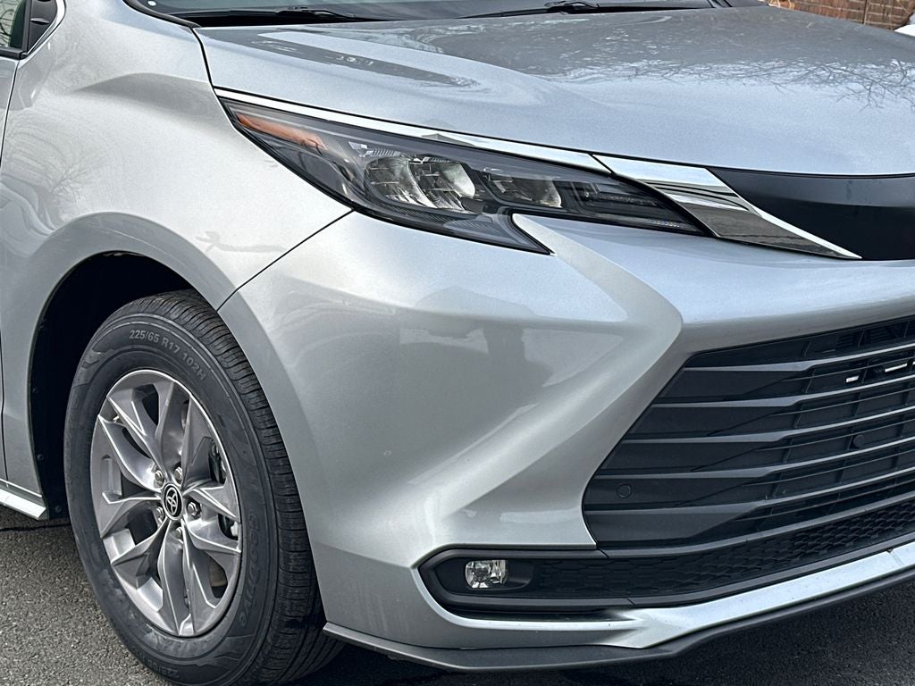 2025 Toyota Sienna XLE 8 Passenger