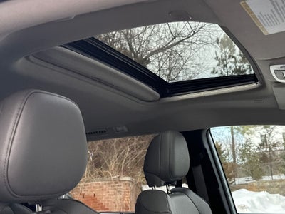 2025 Toyota Sienna XLE 8 Passenger