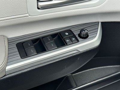 2025 Toyota Sienna XLE 8 Passenger