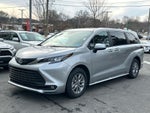 2025 Toyota Sienna XLE 8 Passenger