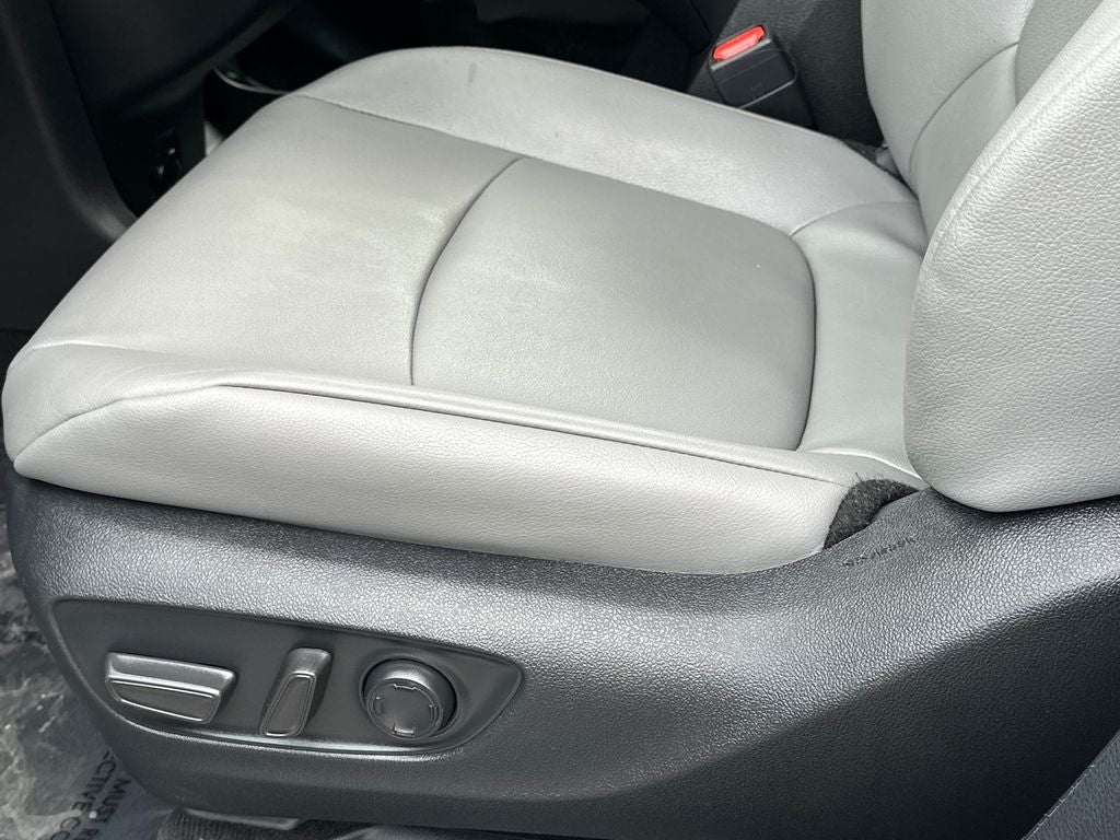 2025 Toyota Sienna XLE 8 Passenger