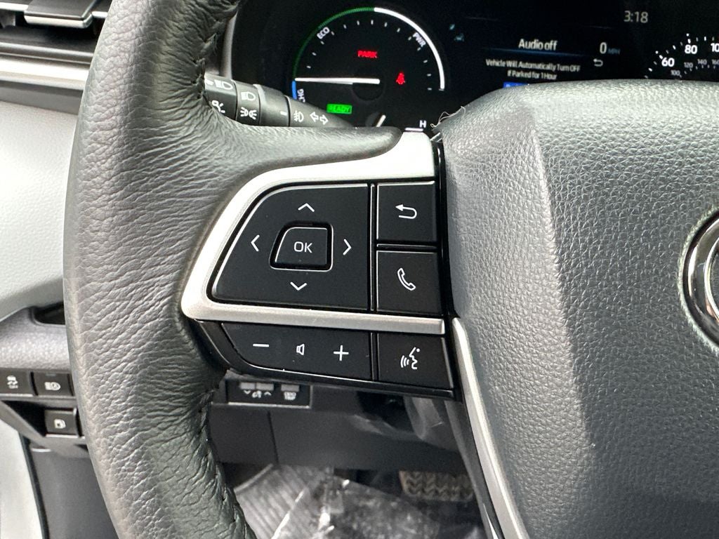 2025 Toyota Sienna XLE 8 Passenger