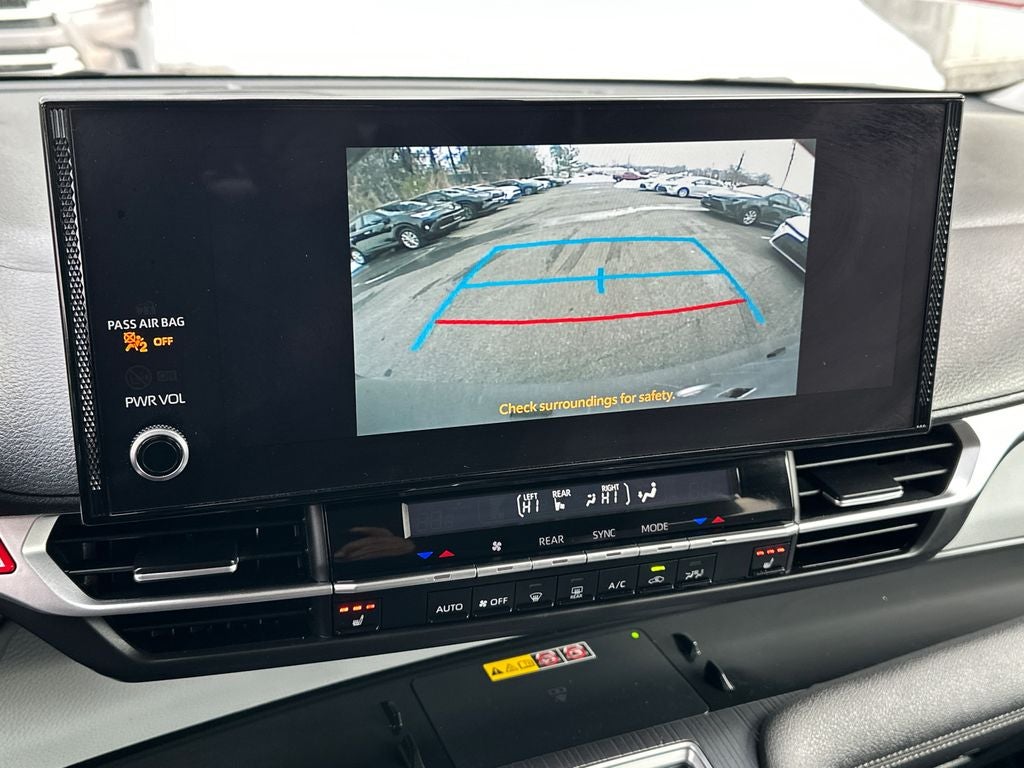 2025 Toyota Sienna XLE 8 Passenger