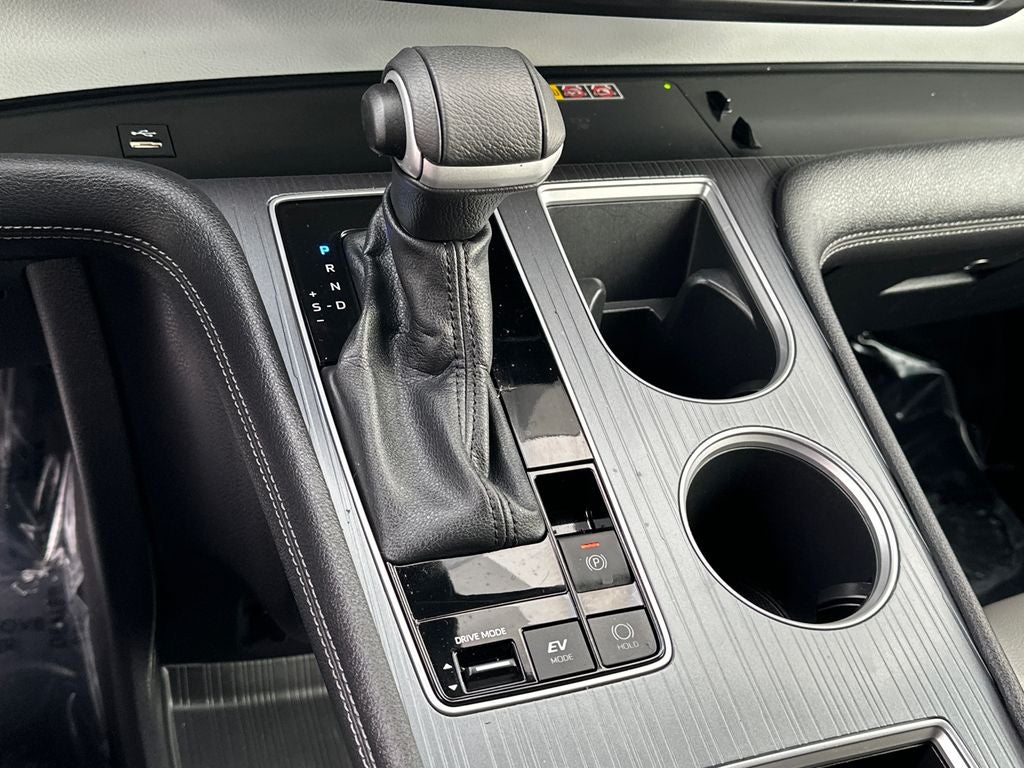 2025 Toyota Sienna XLE 8 Passenger