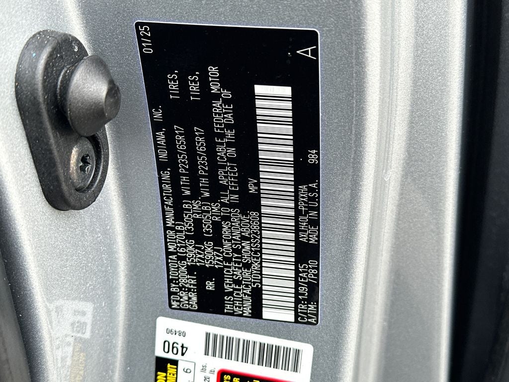 2025 Toyota Sienna XLE 8 Passenger