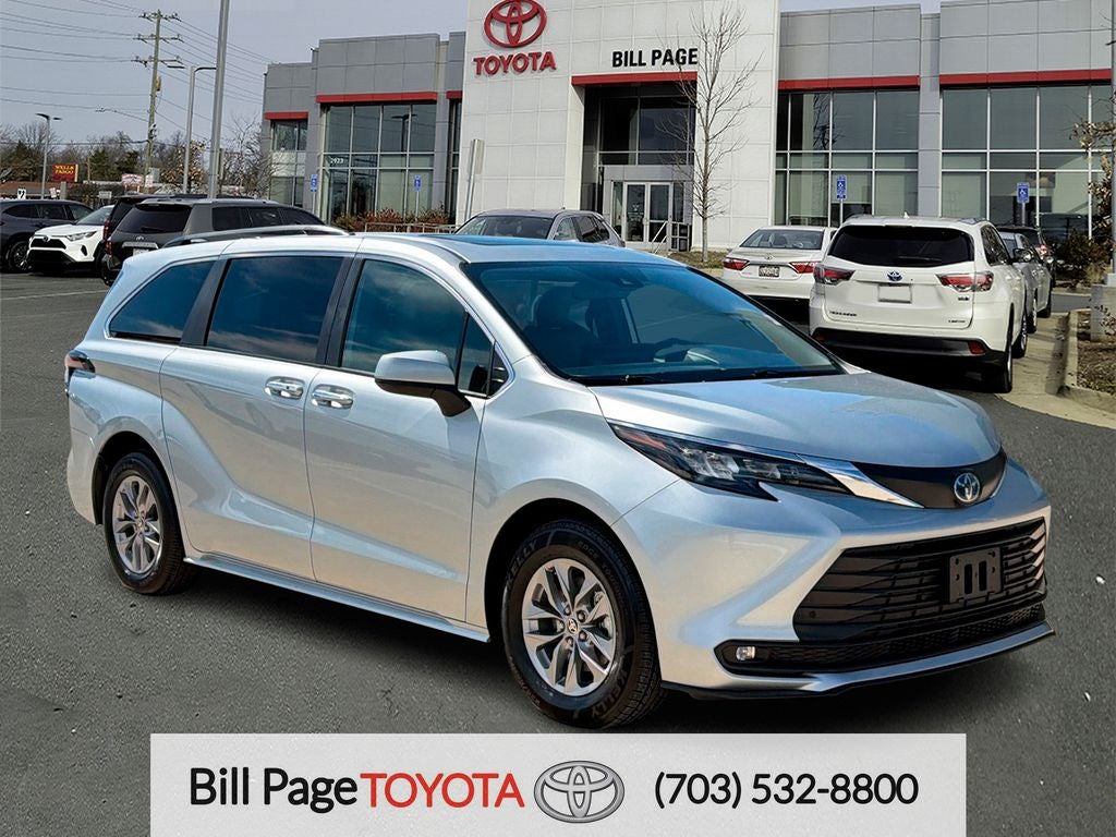 2025 Toyota Sienna XLE