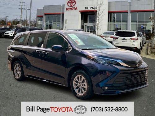 2025 Toyota Sienna XLE 8 Passenger