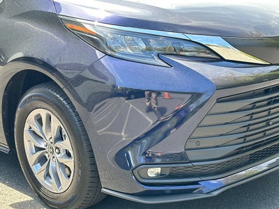 2025 Toyota Sienna XLE 8 Passenger