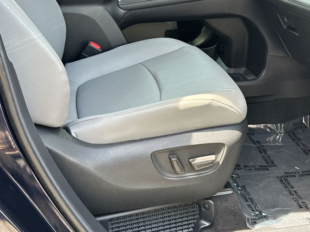 2025 Toyota Sienna XLE 8 Passenger