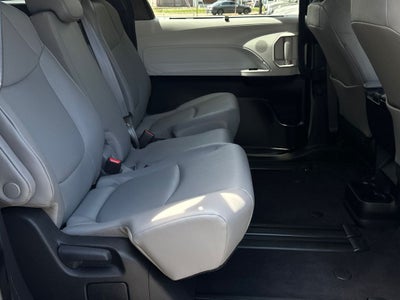 2025 Toyota Sienna XLE 8 Passenger