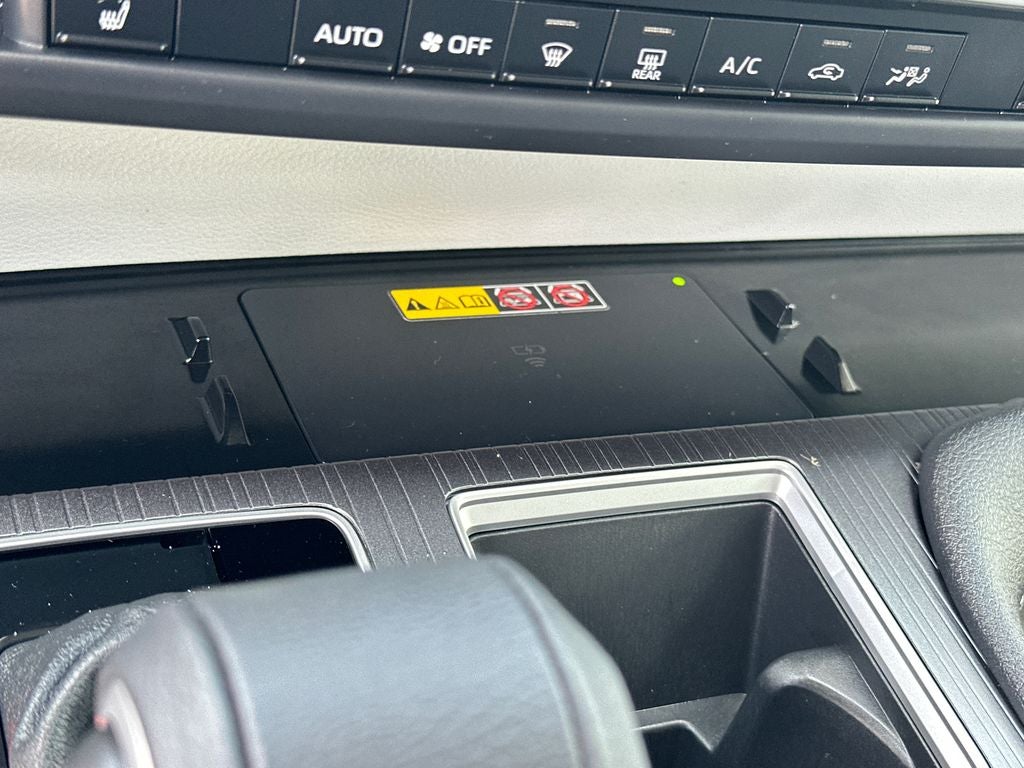 2025 Toyota Sienna XLE 8 Passenger