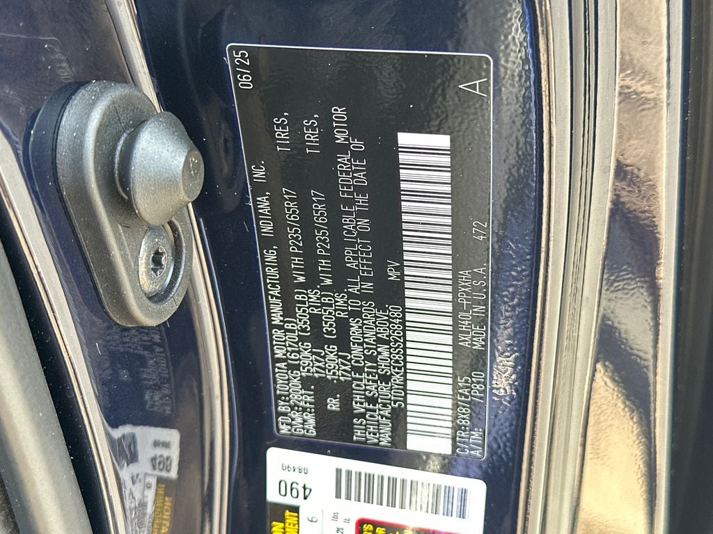 2025 Toyota Sienna XLE 8 Passenger