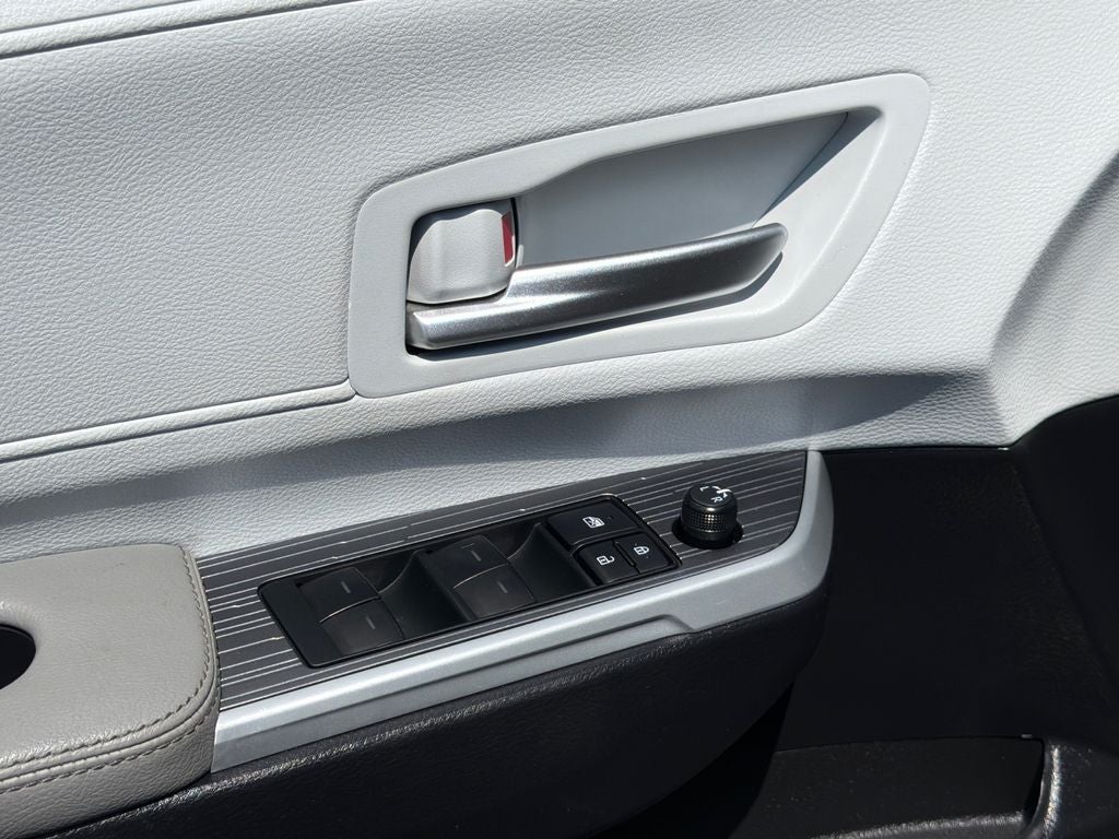 2025 Toyota Sienna XLE 7 Passenger