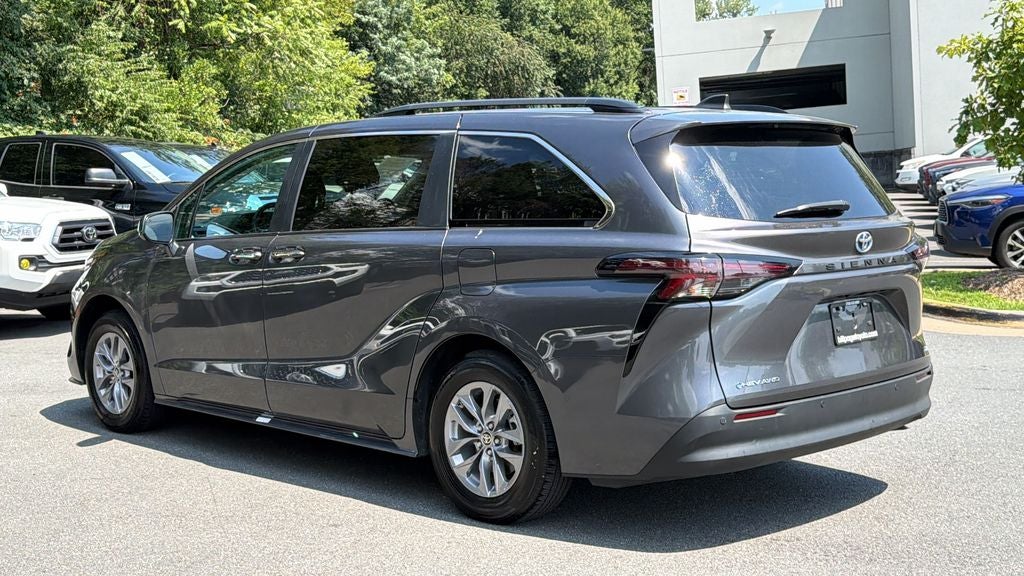 2025 Toyota Sienna XLE 7 Passenger