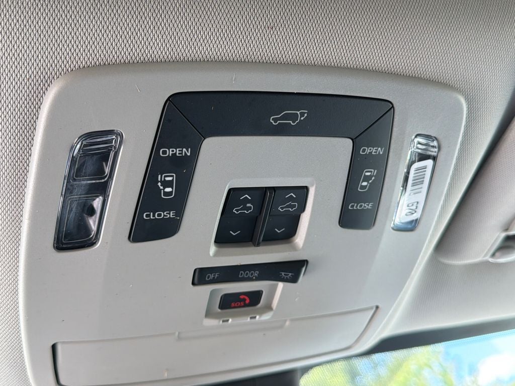 2025 Toyota Sienna XLE 7 Passenger