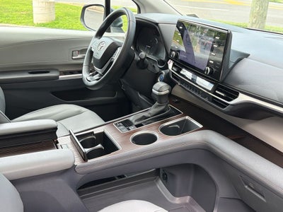 2023 Toyota Sienna XLE 7 Passenger