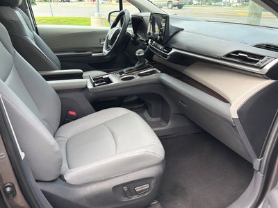 2023 Toyota Sienna XLE 7 Passenger