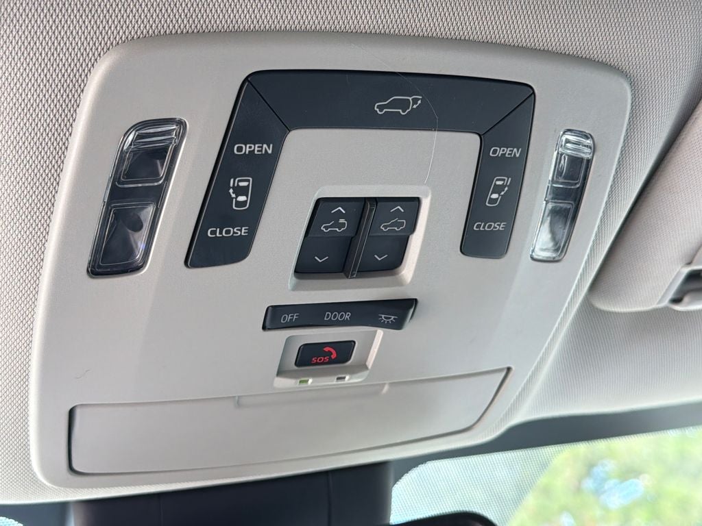 2023 Toyota Sienna XLE 7 Passenger
