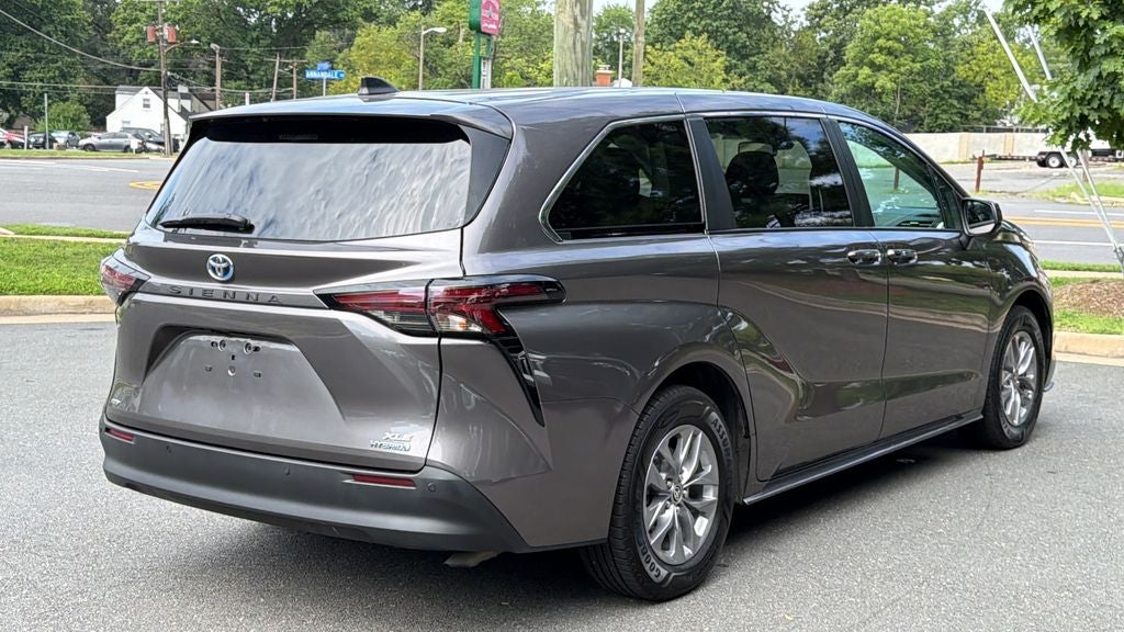2023 Toyota Sienna XLE 7 Passenger
