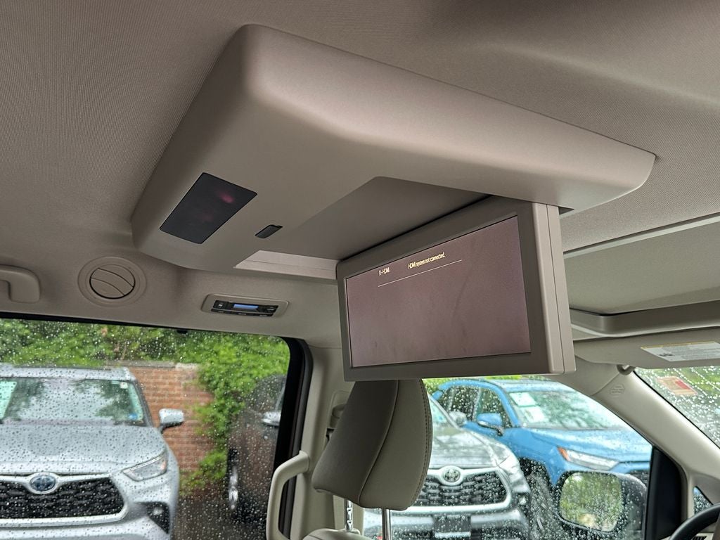 2018 Toyota Sienna XLE Premium 8 Passenger