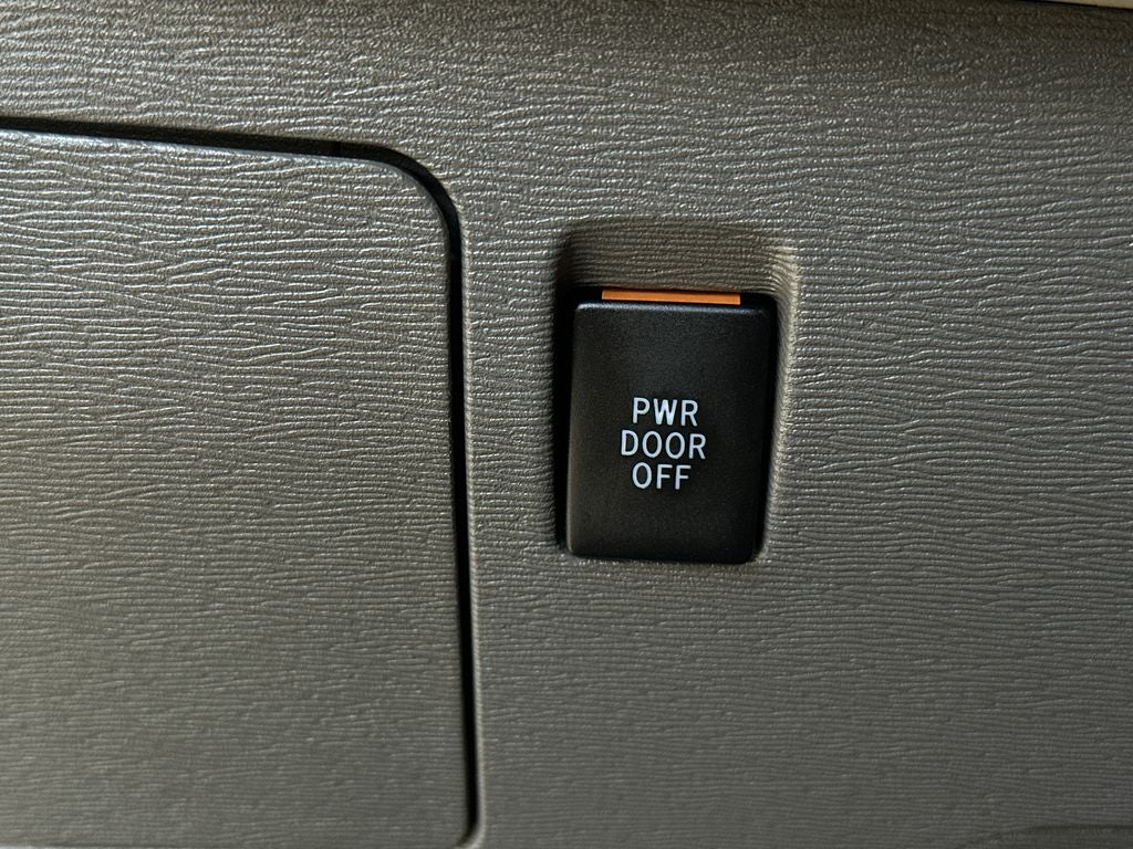 2018 Toyota Sienna XLE Premium 8 Passenger