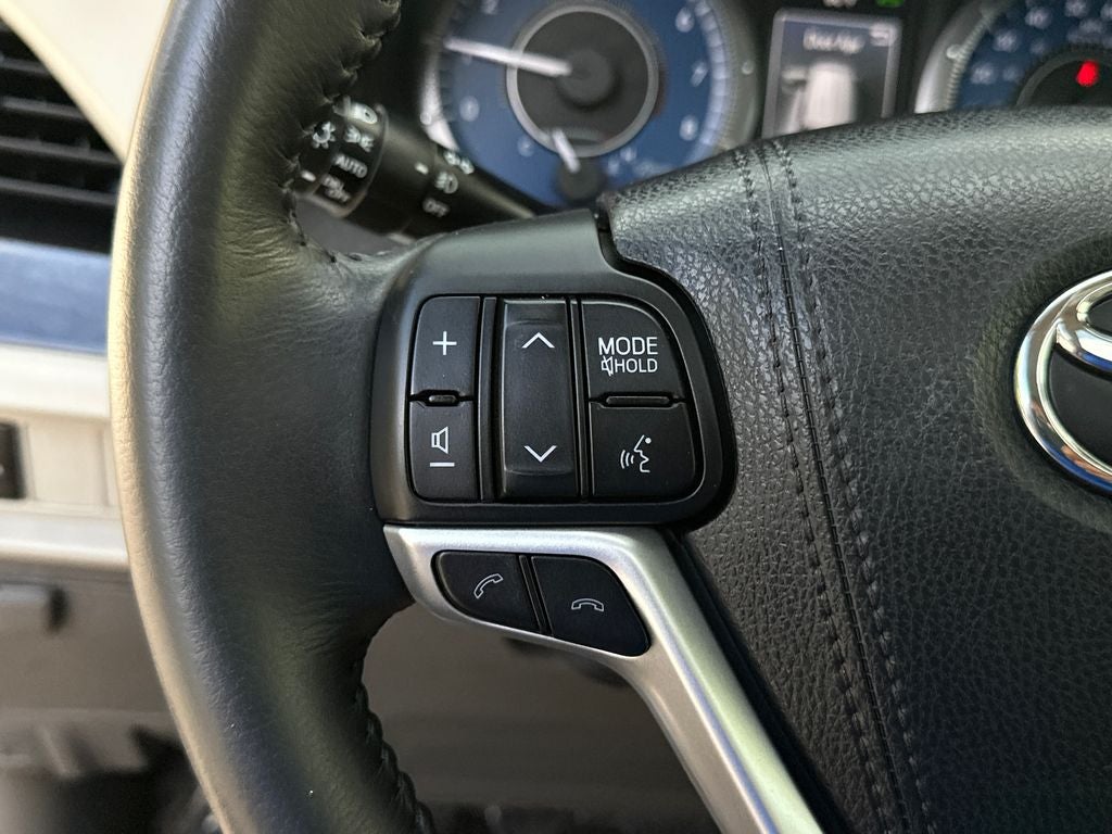 2018 Toyota Sienna XLE Premium 8 Passenger