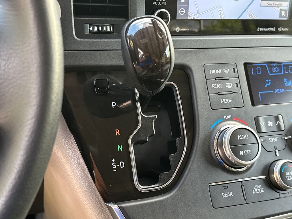 2018 Toyota Sienna XLE Premium 8 Passenger