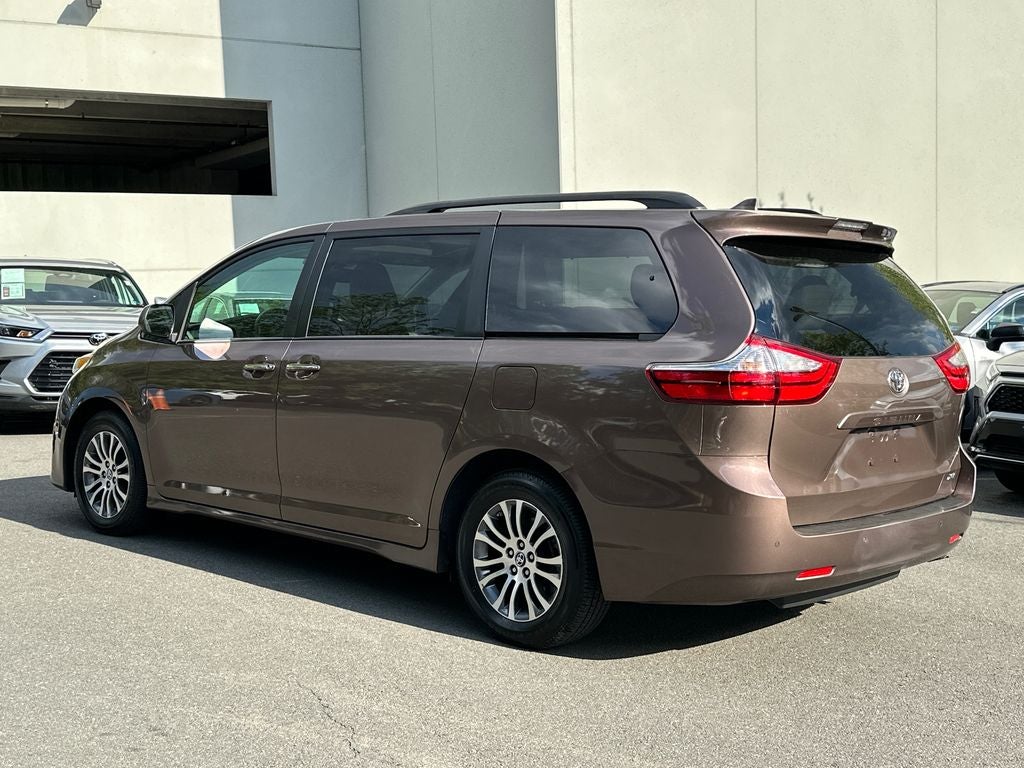 2018 Toyota Sienna XLE Premium 8 Passenger