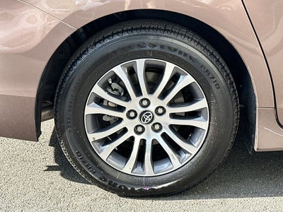 2018 Toyota Sienna XLE Premium 8 Passenger