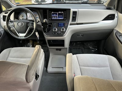 2019 Toyota Sienna L 7 Passenger