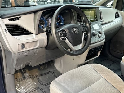 2019 Toyota Sienna L 7 Passenger