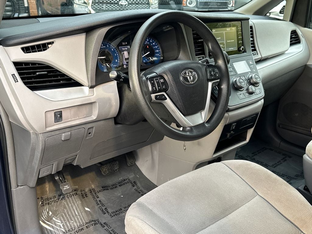 2019 Toyota Sienna L 7 Passenger