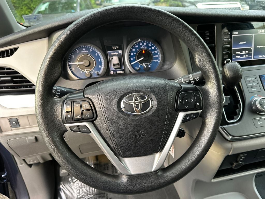 2019 Toyota Sienna L 7 Passenger