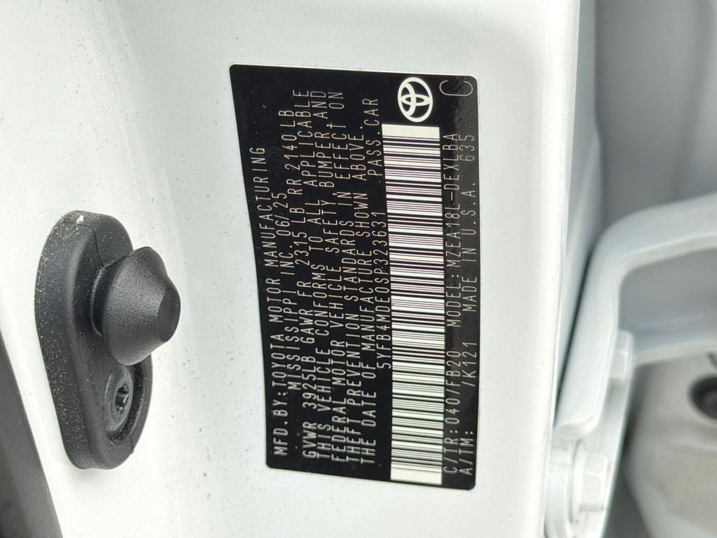 2025 Toyota Corolla LE