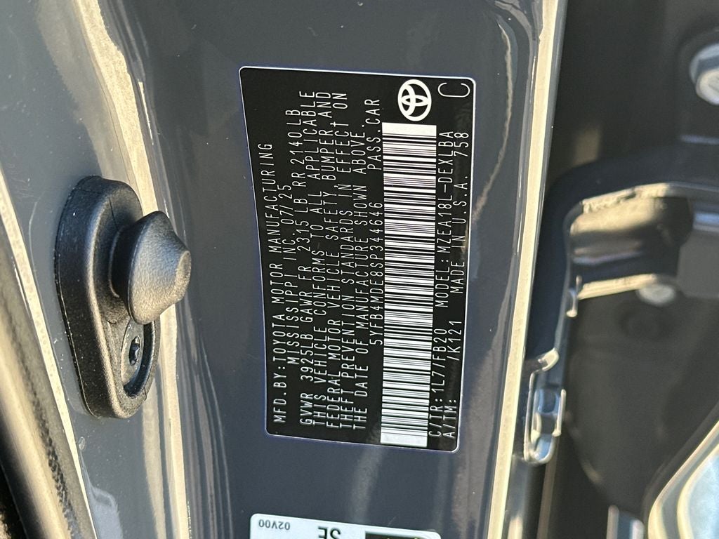 2025 Toyota Corolla LE