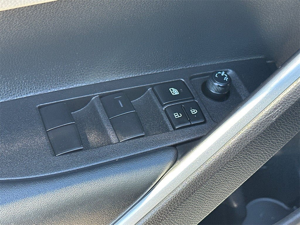 2025 Toyota Corolla Cross L