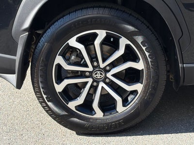 2024 Toyota Corolla Cross Hybrid SE