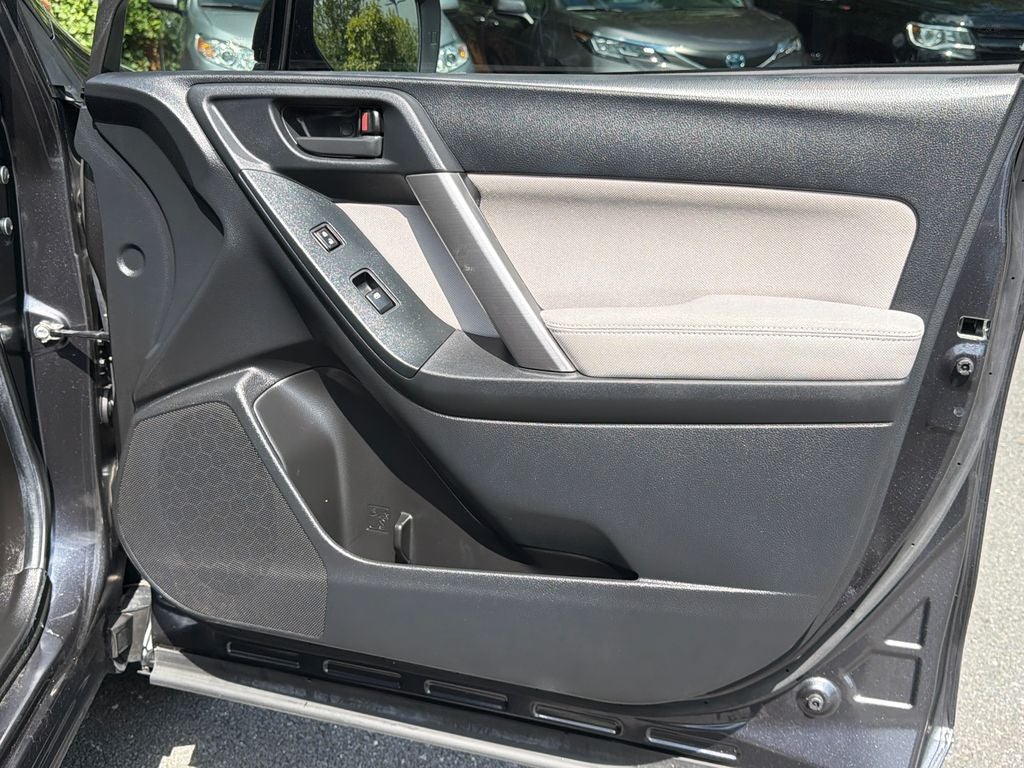 2014 Subaru Forester 2.5i