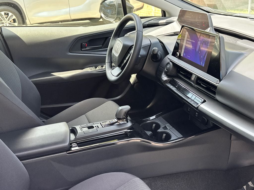 2025 Toyota Prius LE