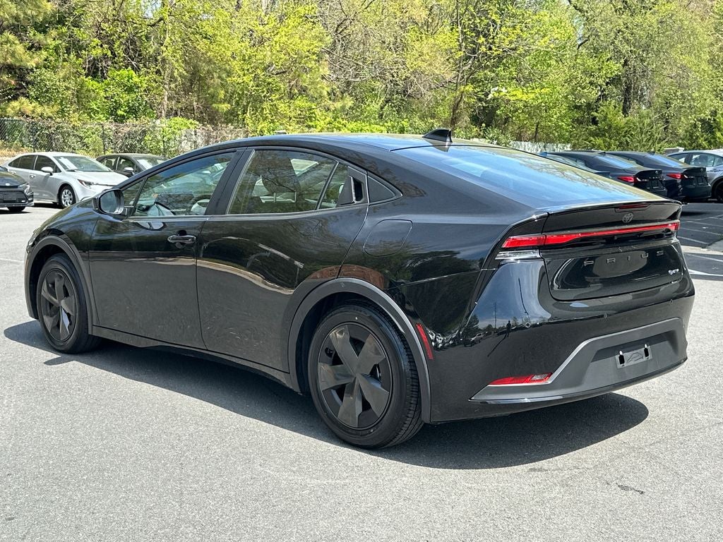2025 Toyota Prius LE