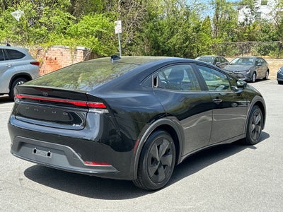 2025 Toyota Prius LE