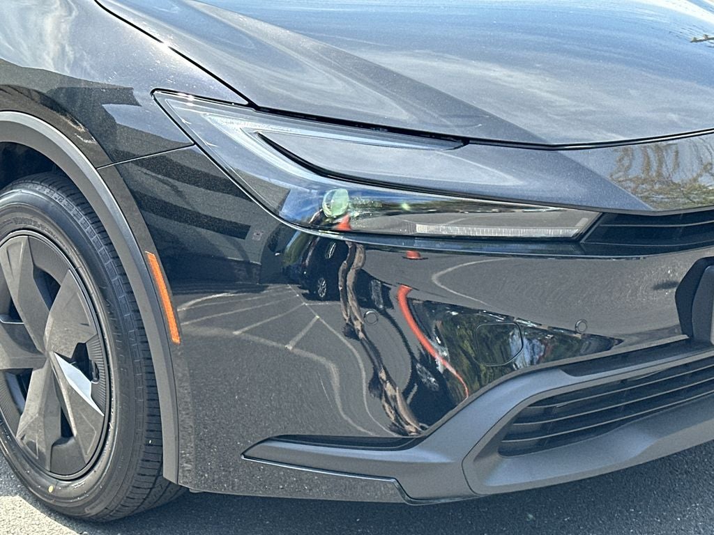 2025 Toyota Prius LE