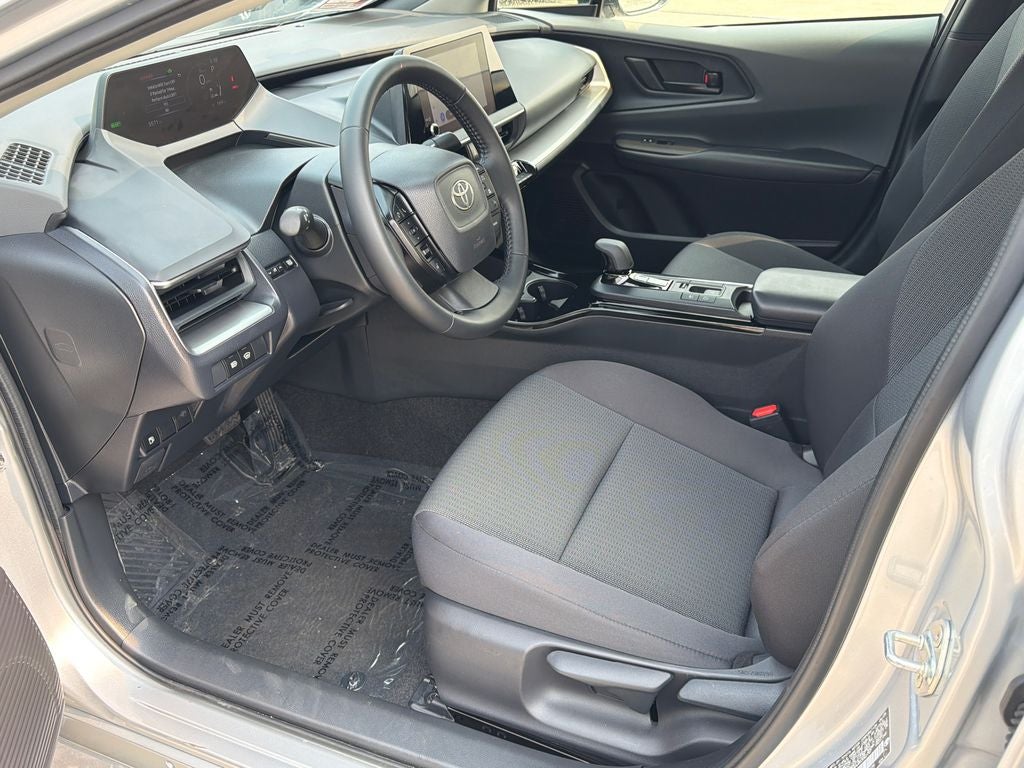 2025 Toyota Prius LE