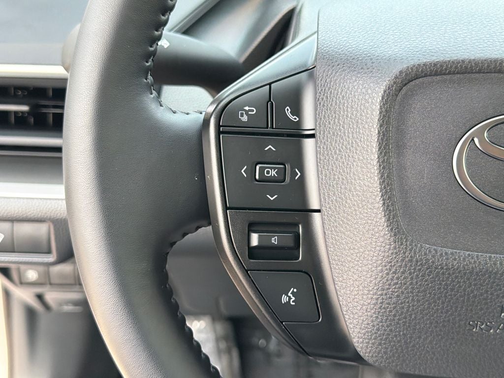 2025 Toyota Prius LE