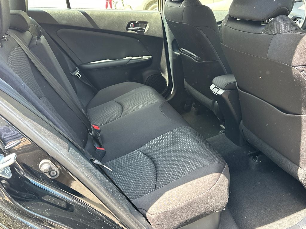 2022 Toyota Prius LE