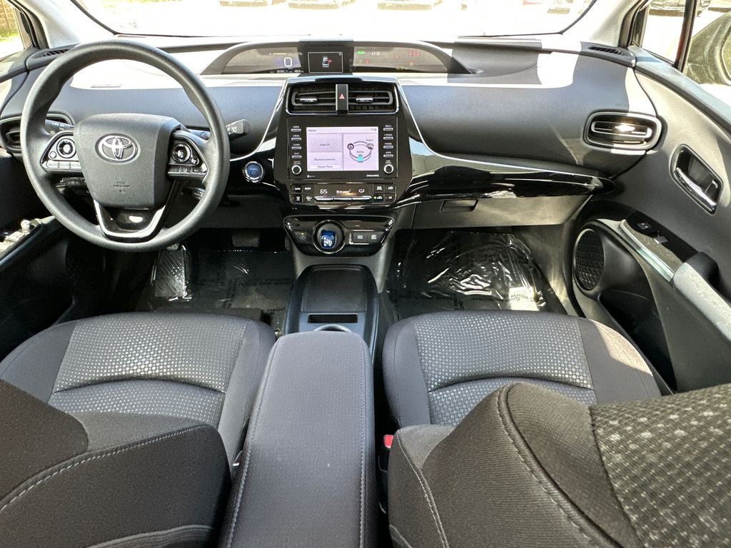 2022 Toyota Prius LE