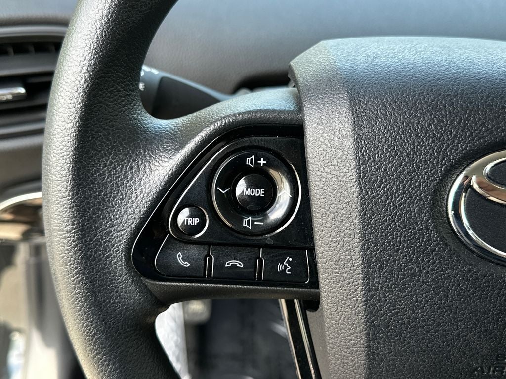 2022 Toyota Prius LE