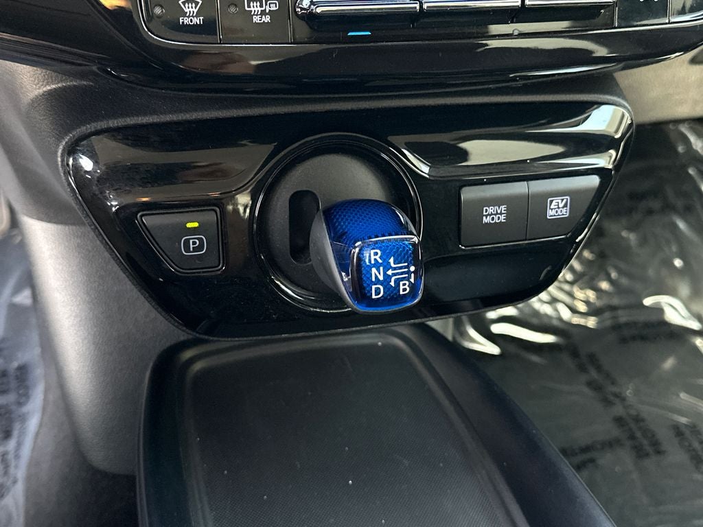 2022 Toyota Prius LE
