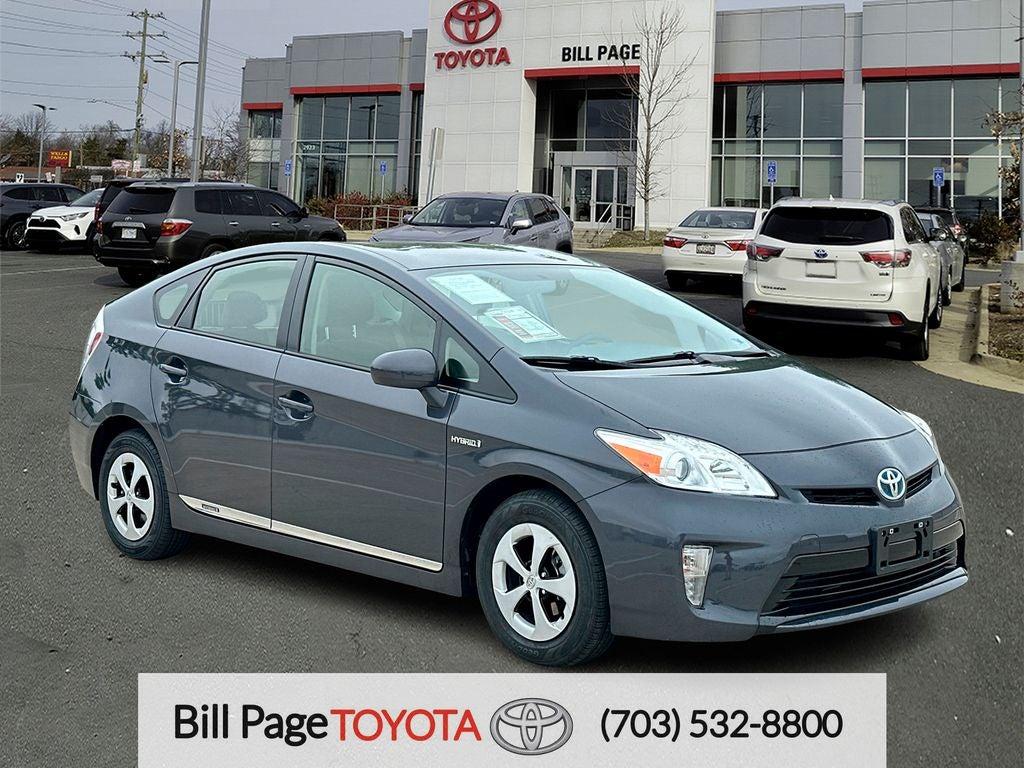 2013 Toyota Prius Three's photo
