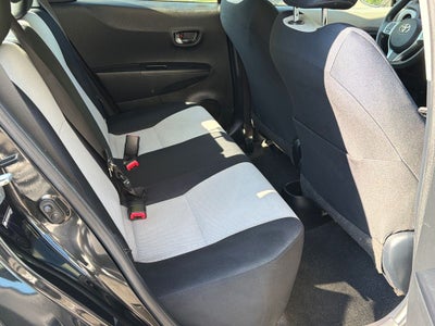 2012 Toyota Yaris LE